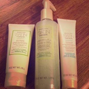 Satin hands  Mary Kay